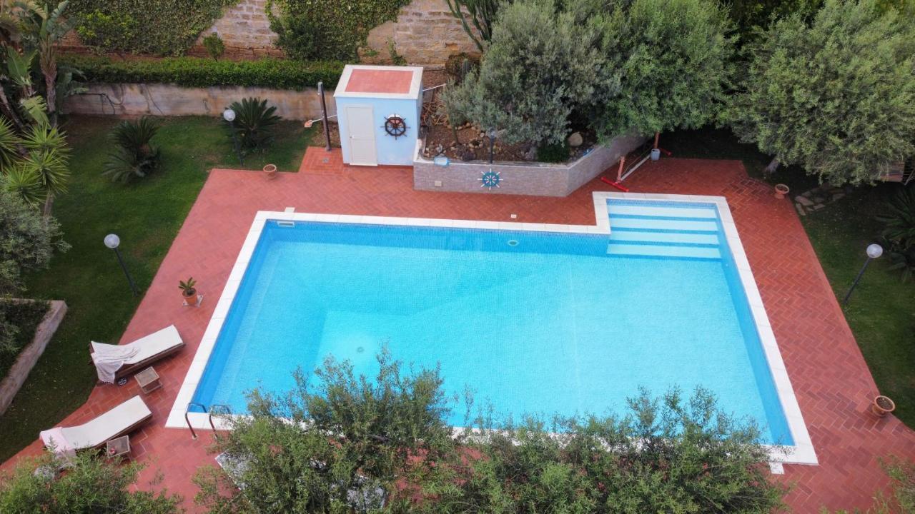 Villa Ficodindia อัลตาวิลลา มิลิเชีย ภายนอก รูปภาพ
